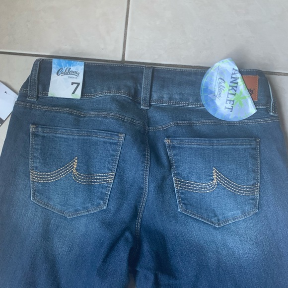 California Vintage Jeans - Picture 3 of 3